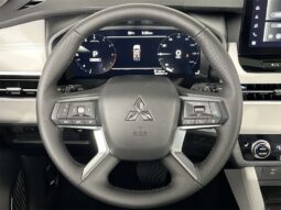 
										Mitsubishi Outlander full									