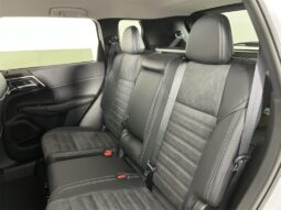 
										Mitsubishi Outlander full									