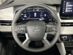 
										Mitsubishi Outlander full									