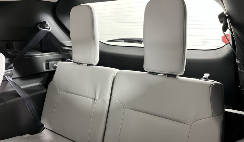 
								Mitsubishi Outlander full									