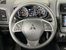 
										Mitsubishi Outlander Sport full									