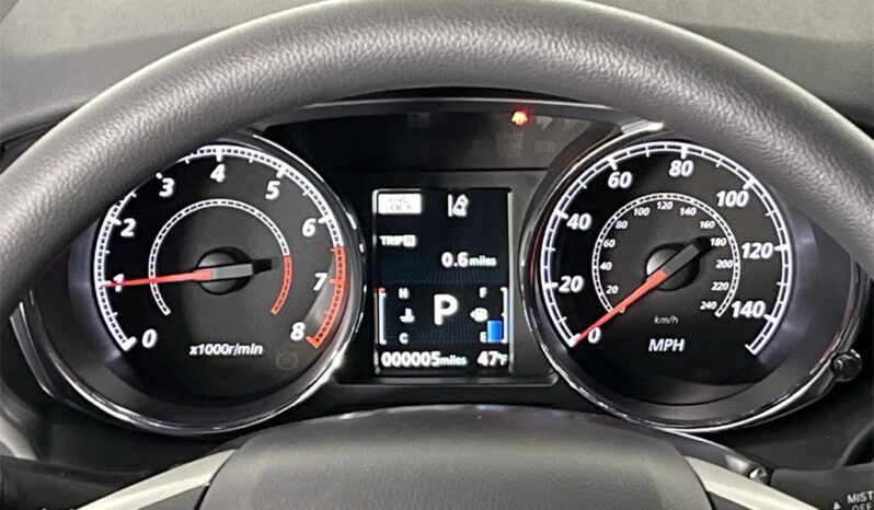 
								Mitsubishi Outlander Sport full									