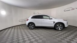 
										Mitsubishi Outlander Sport full									