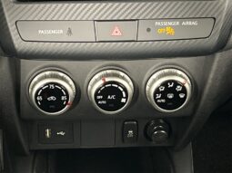 
 Mitsubishi Outlander Sport full									