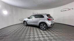
 Mitsubishi Outlander Sport full									