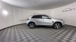 
 Mitsubishi Outlander Sport full									