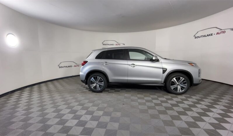 
 Mitsubishi Outlander Sport full									