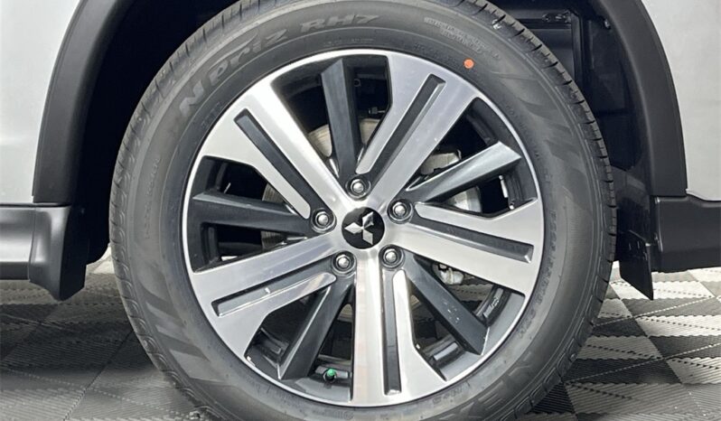
 Mitsubishi Outlander Sport full									