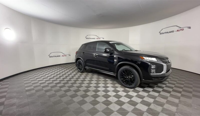 
								Mitsubishi Outlander Sport full									