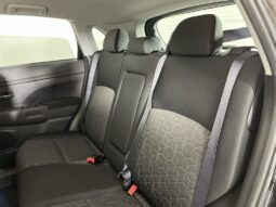 
										Mitsubishi Outlander Sport full									
