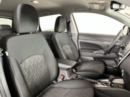 
										Mitsubishi Outlander Sport full									