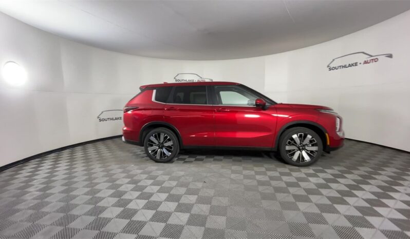 
								Mitsubishi Outlander full									