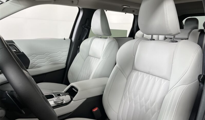 
								Mitsubishi Outlander full									