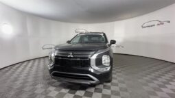 
										Mitsubishi Outlander full									
