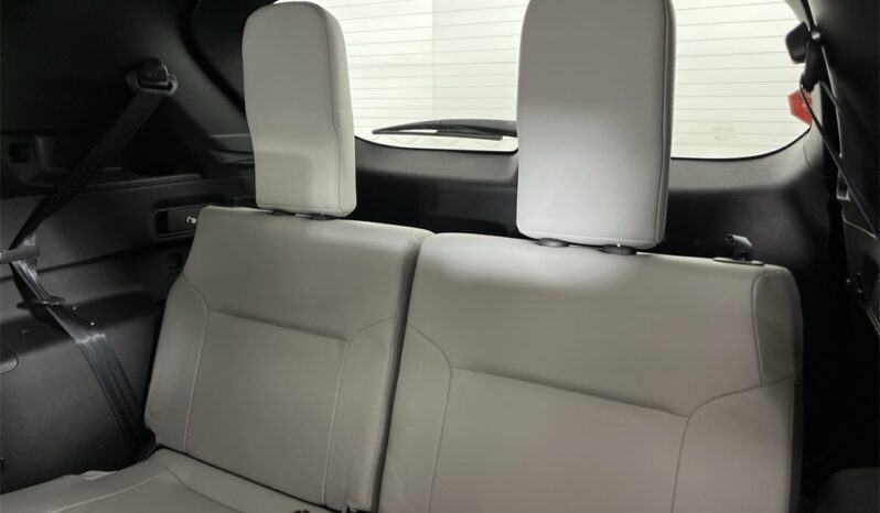 
								Mitsubishi Outlander full									