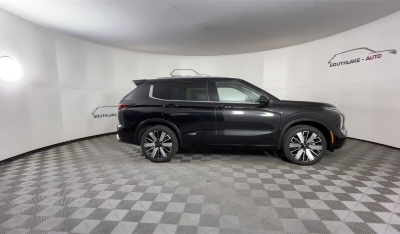 
								Mitsubishi Outlander full									