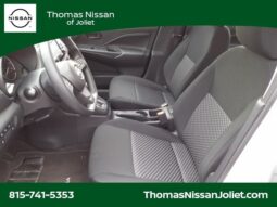 
										Nissan Versa full									