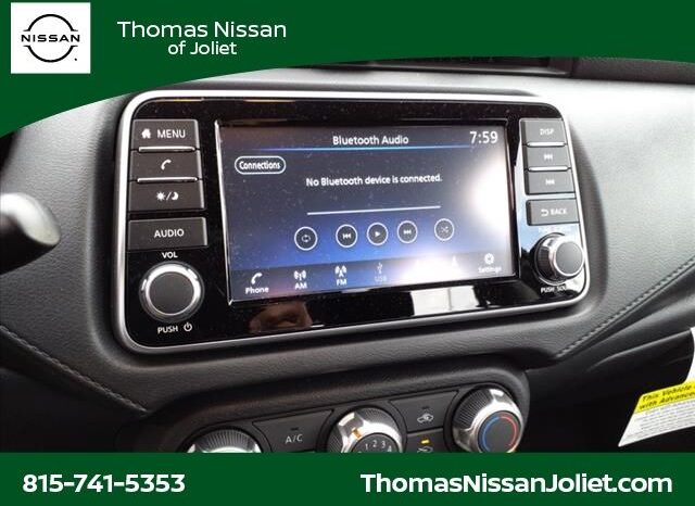 
								Nissan Versa full									