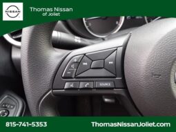 
										Nissan Versa full									