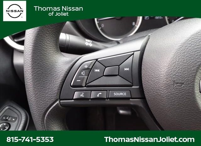 
								Nissan Versa full									