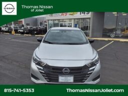 
										Nissan Versa full									
