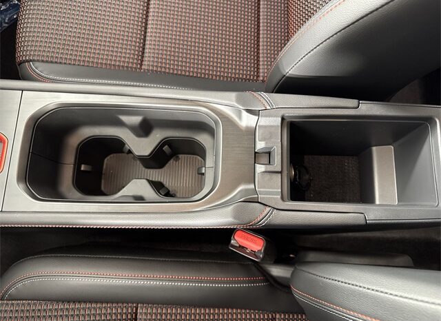 
								Nissan Kicks full									