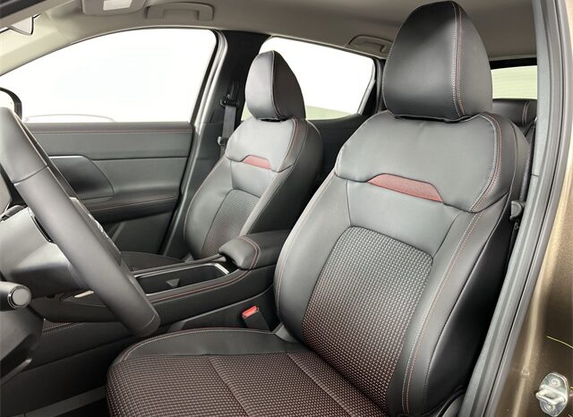 
								Nissan Kicks full									