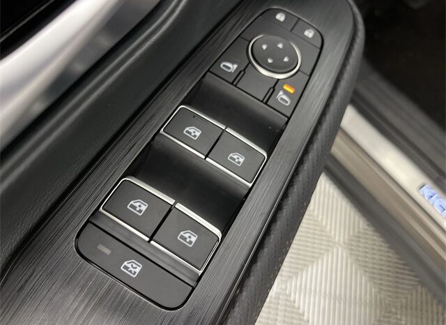 
								Nissan Kicks full									
