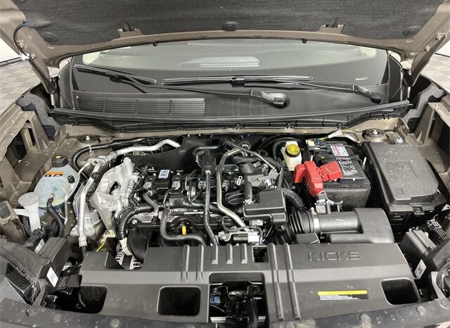 
								Nissan Kicks full									