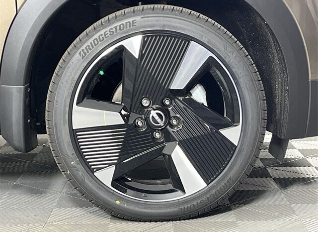 
								Nissan Kicks full									