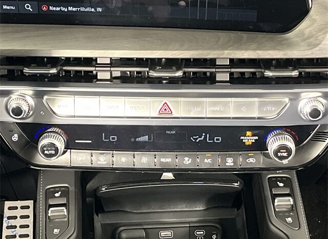 
								Kia Telluride full									