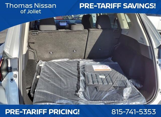 
								Nissan Rogue full									