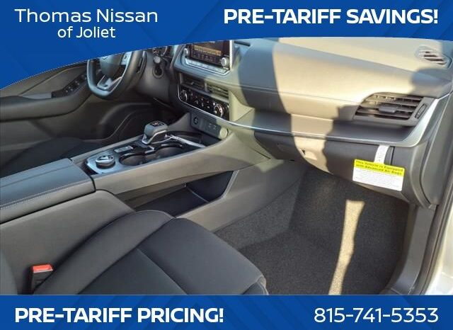 
								Nissan Rogue full									