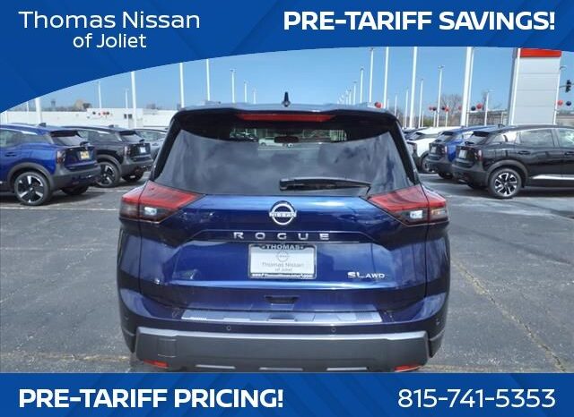 
								Nissan Rogue full									