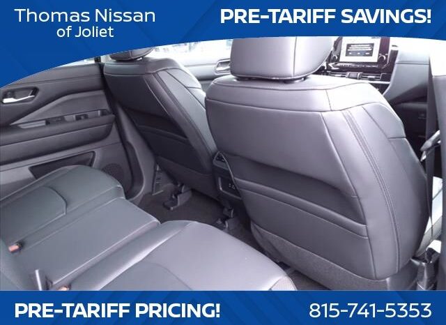 
								Nissan Pathfinder full									