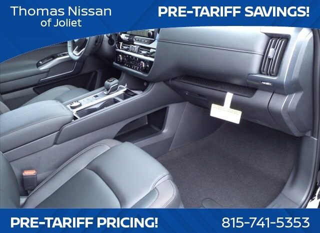
								Nissan Pathfinder full									