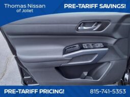 
										Nissan Pathfinder full									