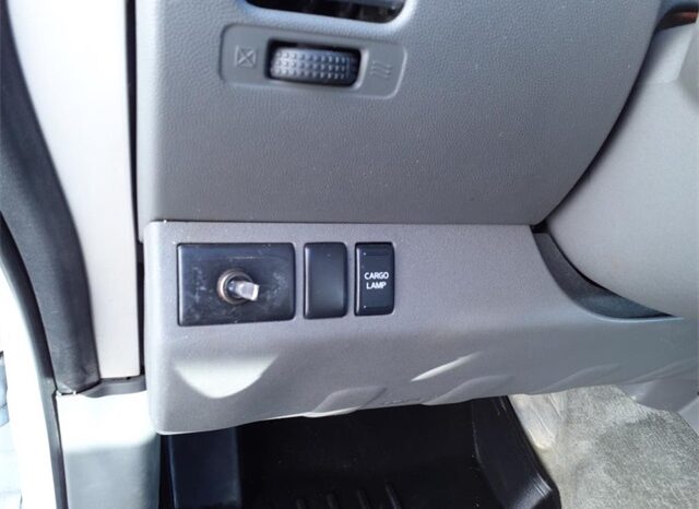 
								Nissan Frontier full									