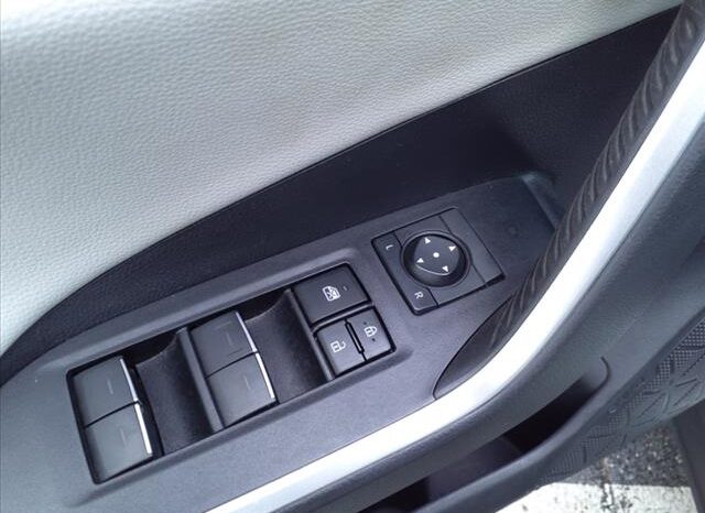 
								Toyota RAV4 Hybrid full									