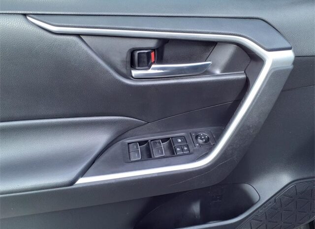 
								Toyota RAV4 Hybrid full									