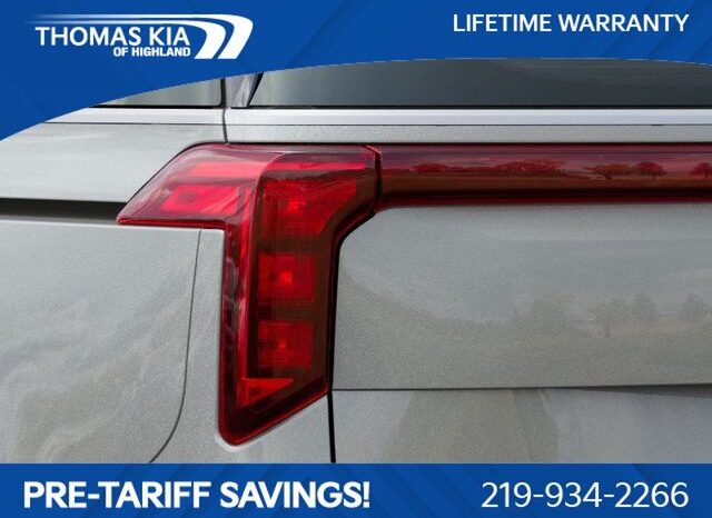
								Kia Carnival Hybrid full									