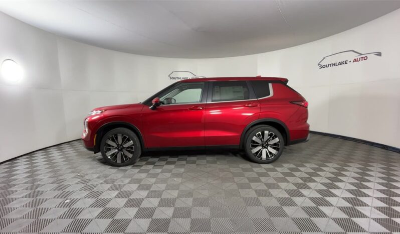 
								Mitsubishi Outlander full									