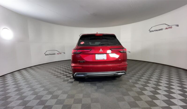 
								Mitsubishi Outlander full									