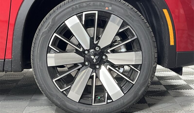 
								Mitsubishi Outlander full									