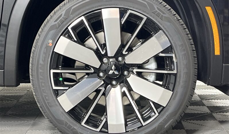 
								Mitsubishi Outlander full									