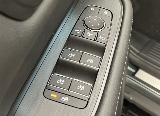 
								Nissan Armada full									