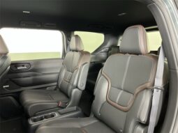 
										Nissan Armada full									
