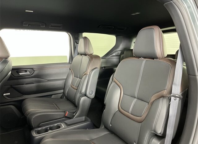 
								Nissan Armada full									
