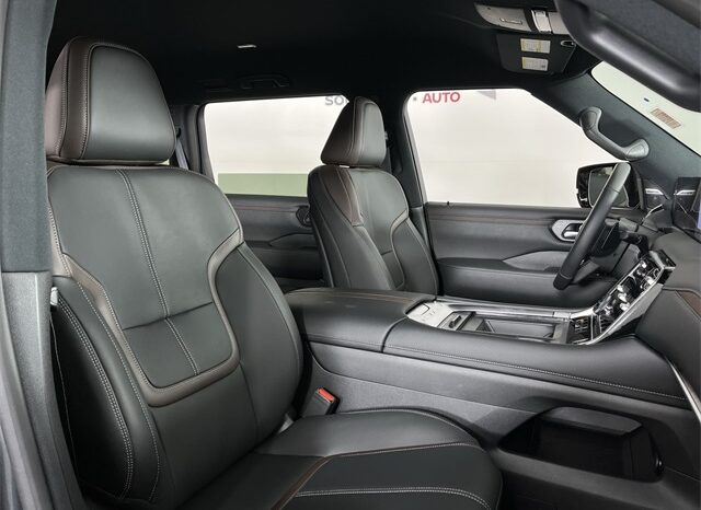 
								Nissan Armada full									
