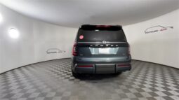 
										Nissan Armada full									